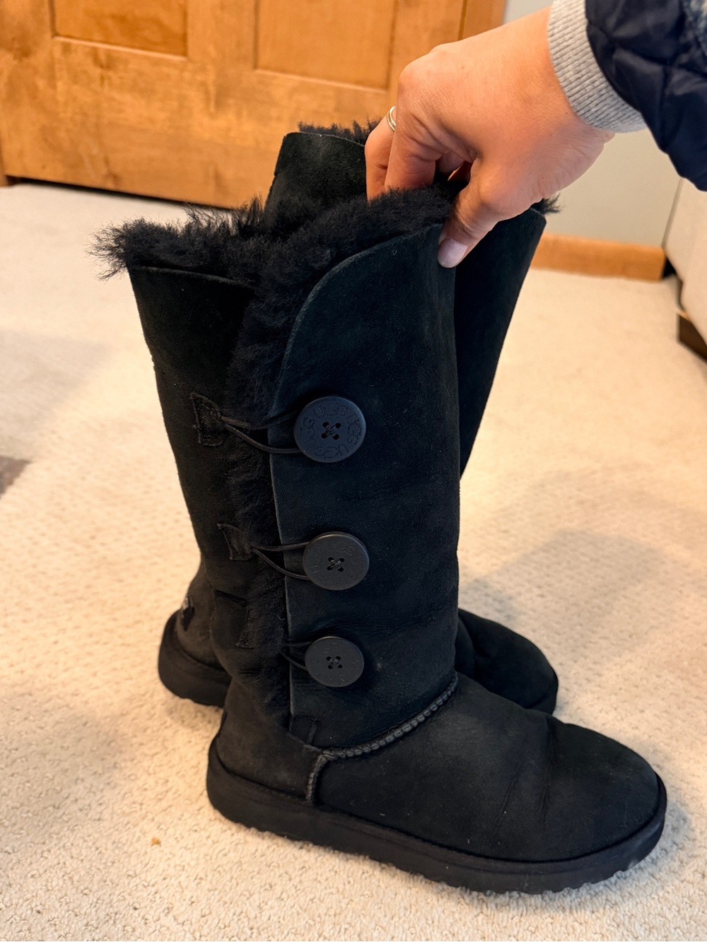 Ugg Bailey Button Tall Size 8